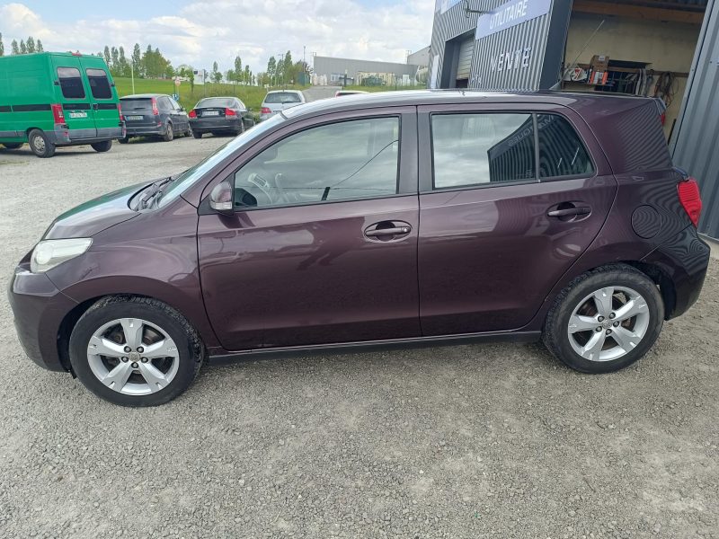 TOYOTA URBAN CRUISER 2009