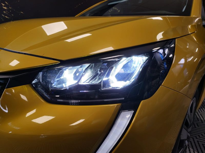 PEUGEOT 208 1.2 PURETECH 75cv STYLE  APPLE CARPLAY / FEUX FULL LED / REGULATEUR / LIMITEUR 