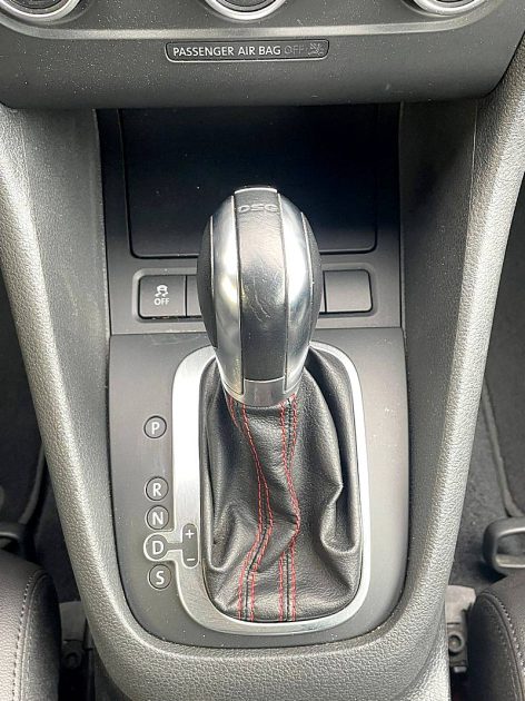 VOLKSWAGEN GOLF CABRIO GTI ROUGE AUTOMATIQUE  2012