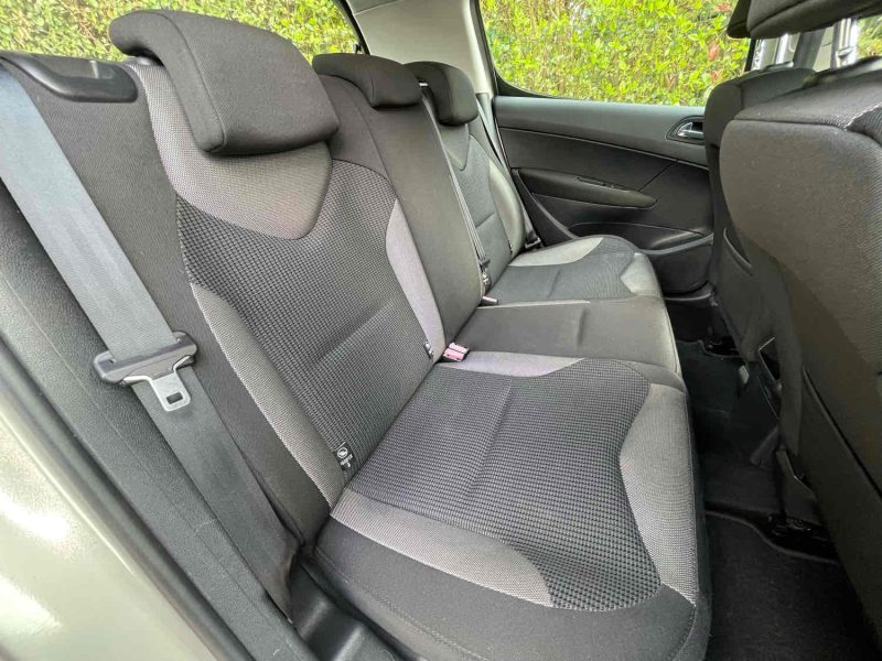 PEUGEOT 308 I 2011 1.6 HDi 1560cm3 112cv