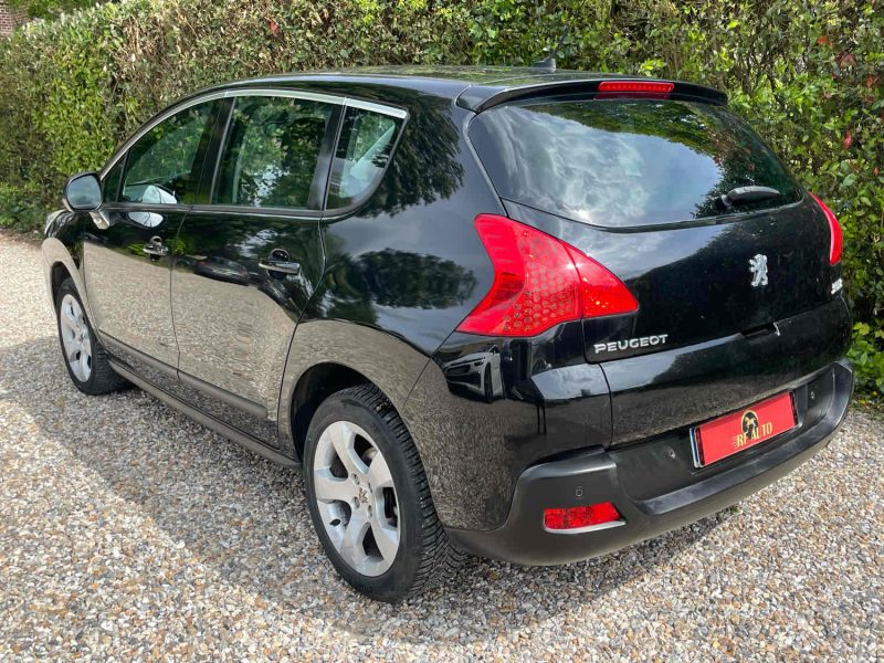 PEUGEOT 3008 Monospace 2011