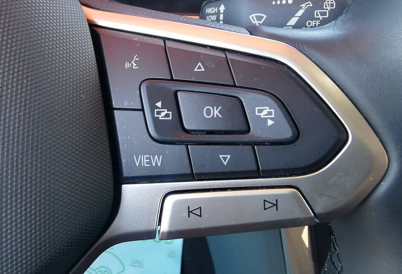 VOLKSWAGEN POLO 1,0TSI 95CH CARAT 2022