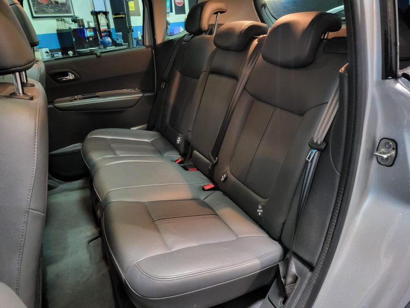 PEUGEOT 3008 1.6 BlueHDi 120cv Féline BVM6 / SIEGES CHAUFFANT/CAMERA DE RECUL/AFFICHAGE TETE HAUTE