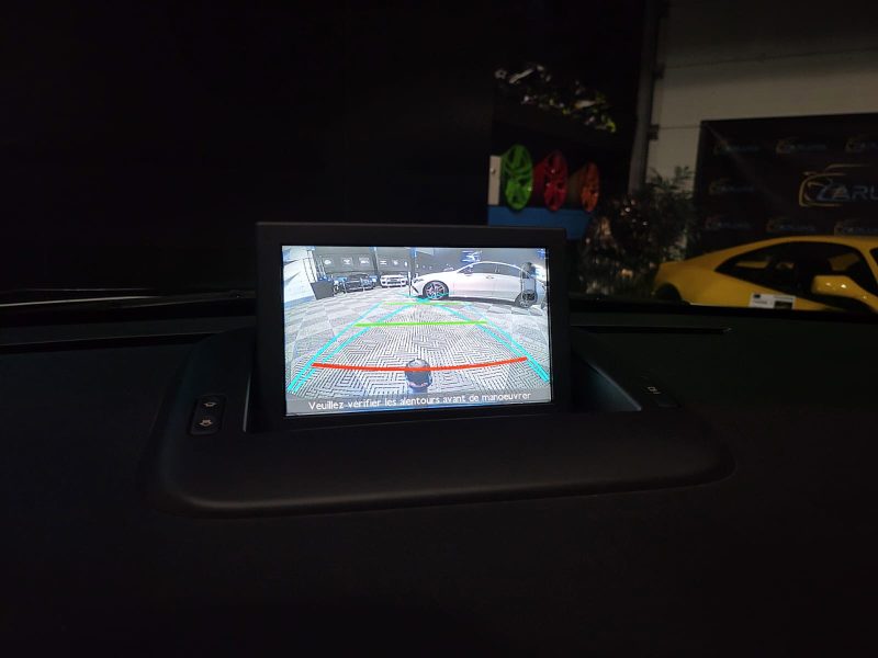 PEUGEOT 3008 1.6 BlueHDi 120cv Féline BVM6 / SIEGES CHAUFFANT/CAMERA DE RECUL/AFFICHAGE TETE HAUTE