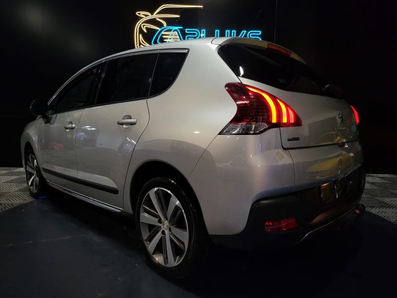 PEUGEOT 3008 1.6 BlueHDi 120cv Féline BVM6 / SIEGES CHAUFFANT/CAMERA DE RECUL/AFFICHAGE TETE HAUTE