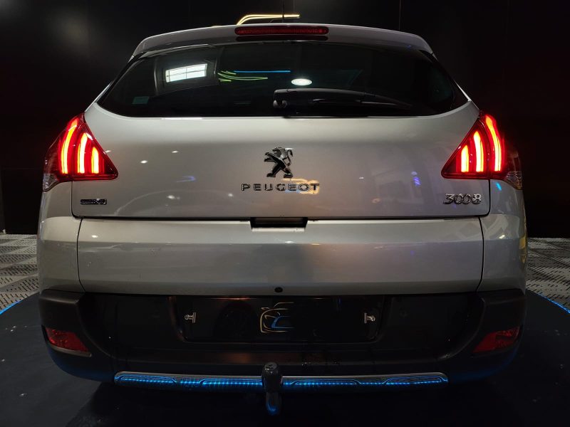 PEUGEOT 3008 1.6 BlueHDi 120cv Féline BVM6 / SIEGES CHAUFFANT/CAMERA DE RECUL/AFFICHAGE TETE HAUTE