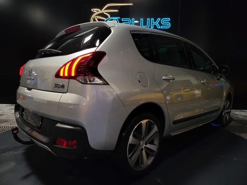 PEUGEOT 3008 1.6 BlueHDi 120cv Féline BVM6 / SIEGES CHAUFFANT/CAMERA DE RECUL/AFFICHAGE TETE HAUTE