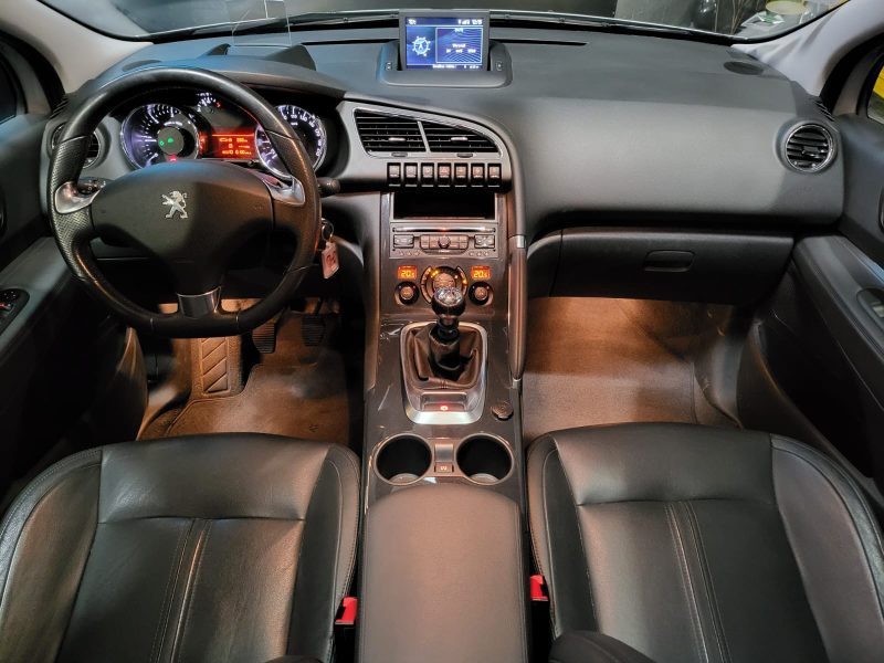 PEUGEOT 3008 1.6 BlueHDi 120cv Féline BVM6 / SIEGES CHAUFFANT/CAMERA DE RECUL/AFFICHAGE TETE HAUTE