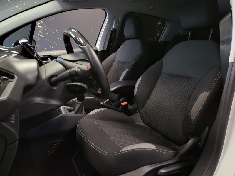 PEUGEOT 208 ACTIVE 1.6 HDI 120cv PACK GTI STAGE 1 BR PERFORMANCE / SUIVI COMPLET PEUGEOT / APPLE CAR