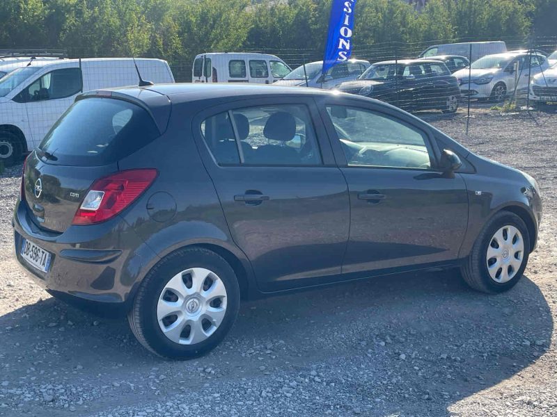 OPEL CORSA E 2013
