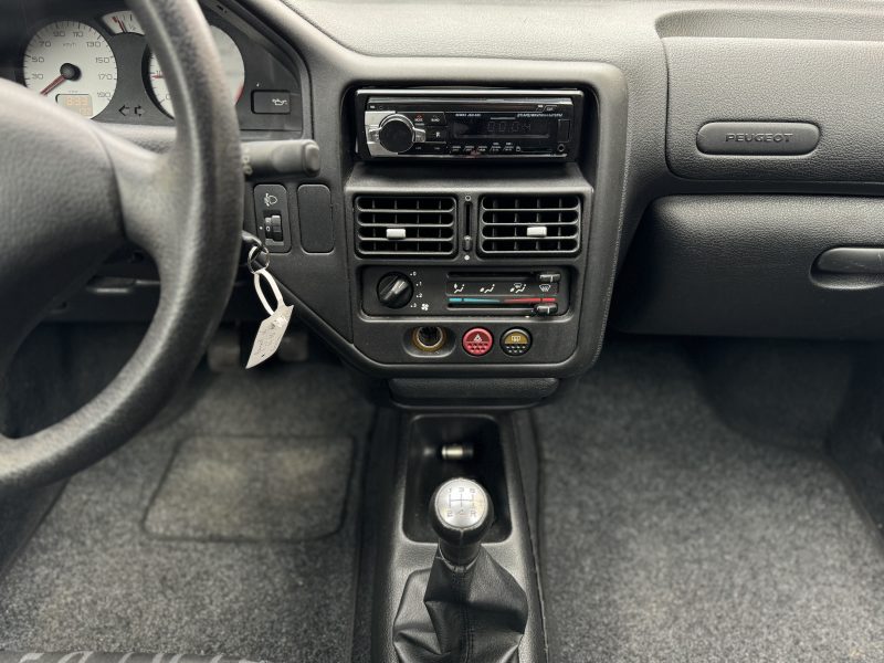 PEUGEOT 106 ESS 1.4 PAYEZ EN 4X
