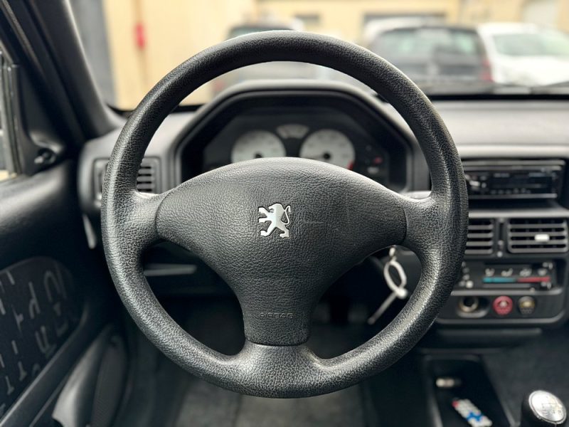 PEUGEOT 106 ESS 1.4 PAYEZ EN 4X