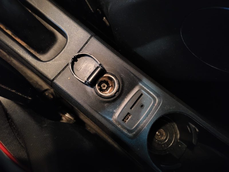 RENAULT TWINGO III 0.9 TCe 90cv Energy Limited / RADAR-AR/SYSTEME R-LINK/BLUETOOTH