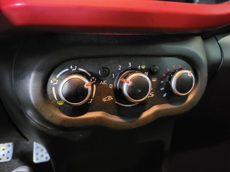 RENAULT TWINGO III 0.9 TCe 90cv Energy Limited / RADAR-AR/SYSTEME R-LINK/BLUETOOTH