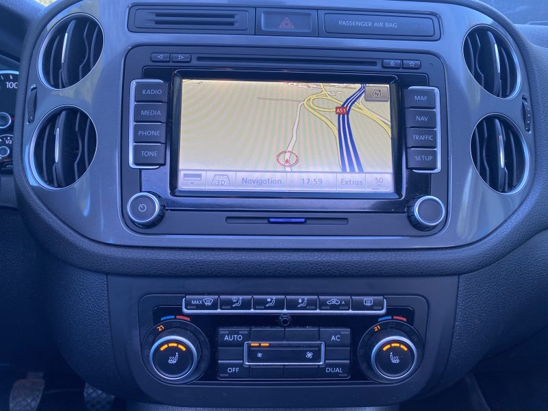 VOLKSWAGEN TIGUAN 2012
