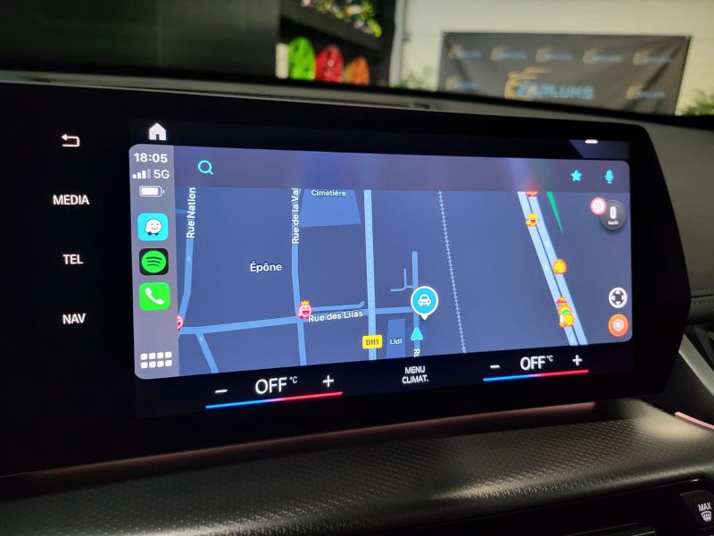 BMW iX1 30 xDrive 313cv M-Sport 1ère Main / APPLE CARPLAY/SIEGES CHAUFFANT/CAMERA 360°