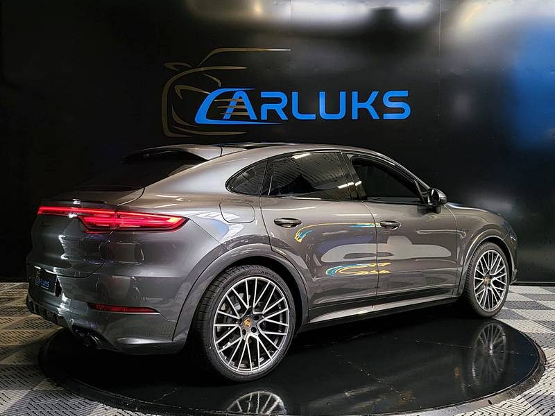PORSCHE CAYENNE 3.0 E-HYBRID COUPE 462cv SUIVI COMPLET PORSCHE / ATTELAGE / PACK SONO BASSLINK MINI