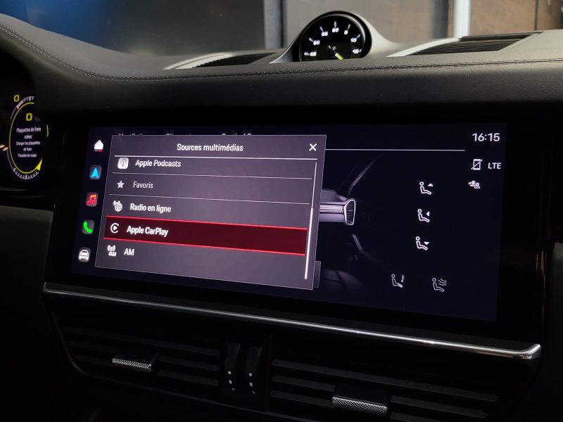 PORSCHE CAYENNE 3.0 E-HYBRID COUPE 462cv SUIVI COMPLET PORSCHE / ATTELAGE / PACK SONO BASSLINK MINI