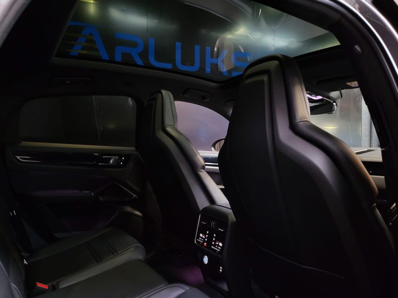 PORSCHE CAYENNE 3.0 E-HYBRID COUPE 462cv SUIVI COMPLET PORSCHE / ATTELAGE / PACK SONO BASSLINK MINI