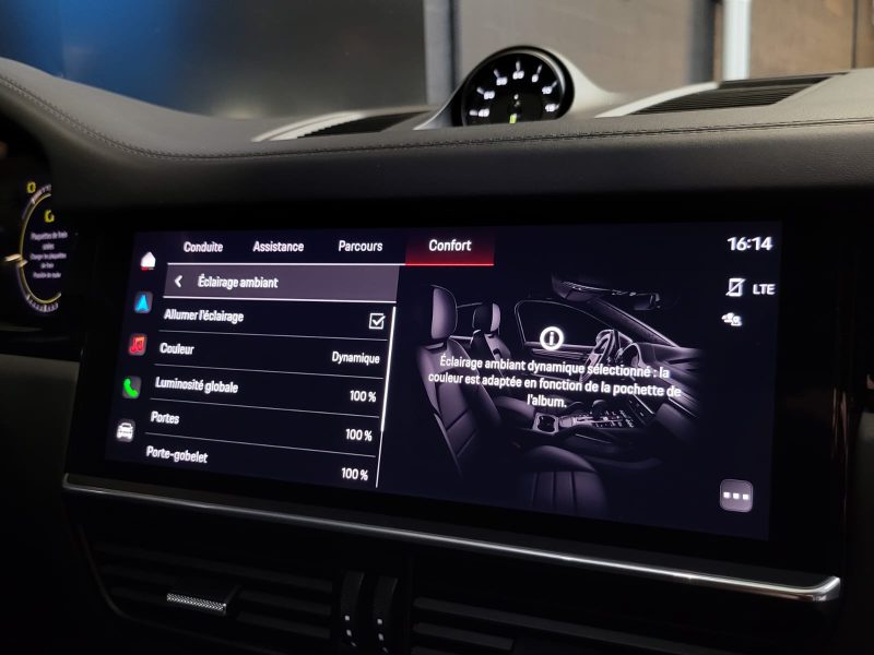 PORSCHE CAYENNE 3.0 E-HYBRID COUPE 462cv SUIVI COMPLET PORSCHE / ATTELAGE / PACK SONO BASSLINK MINI