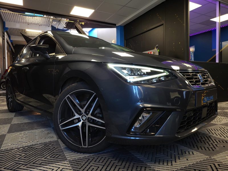 SEAT IBIZA 1.6 TDI 95cv FR / TOIT OUVRANT+VIRTUAL COCKPIT+CARPLAY+CAMÉRA DE REC