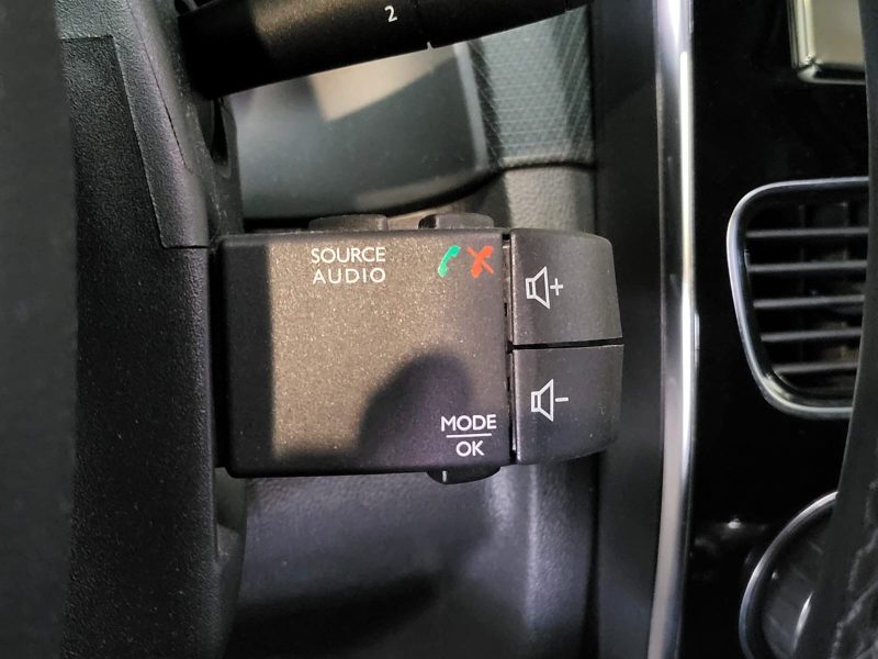 RENAULT CLIO IV 1.2 TCe 120cv Energy Intens BVM6 / CAMERA DE RECUL/GPS/BLUETOOTH/RADAR-AR