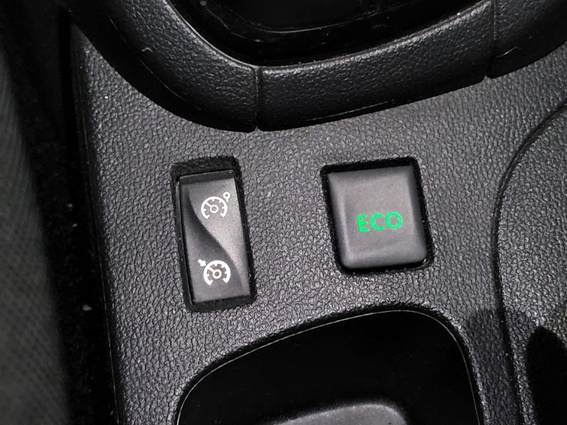 RENAULT CLIO IV 1.2 TCe 120cv Energy Intens BVM6 / CAMERA DE RECUL/GPS/BLUETOOTH/RADAR-AR