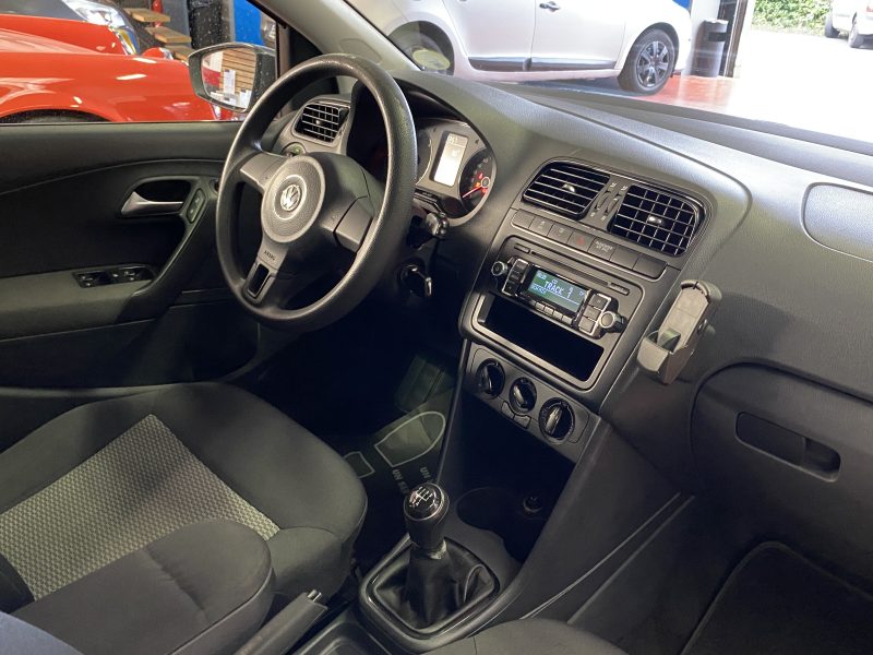 VOLKSWAGEN POLO 2014