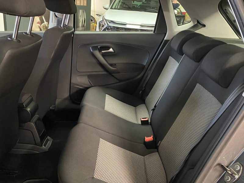 VOLKSWAGEN POLO 2014