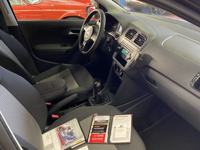 VOLKSWAGEN POLO 2014