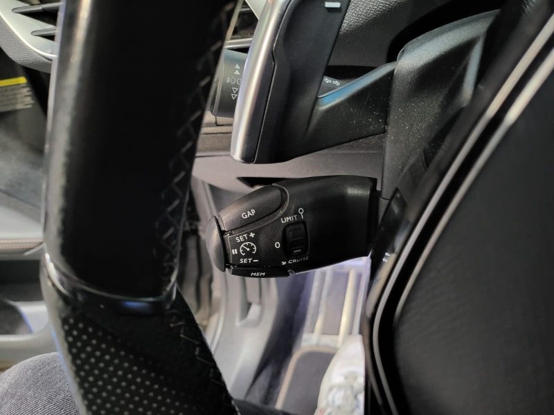 PEUGEOT 5008 2.0 BlueHDi 180cv GT EAT 7PL / APPLE CARPLAY/SIEGES CHAUFFANT-MASSANT/CAMERA DE RECUL