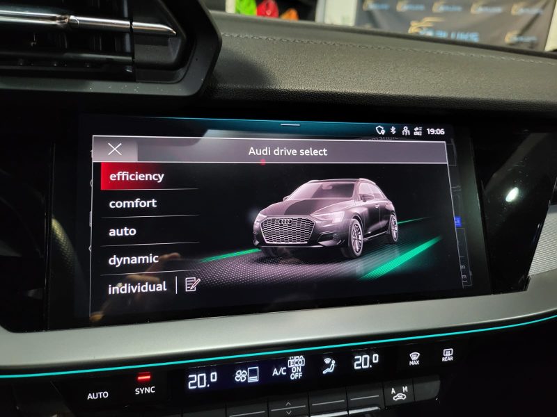 AUDI A3 SPORTBACK 35 TFSI 150cv S-Line S-Tronic / APPLE CARPLAY/CAMERA DE RECUL/AUDI DRIVE SELECT