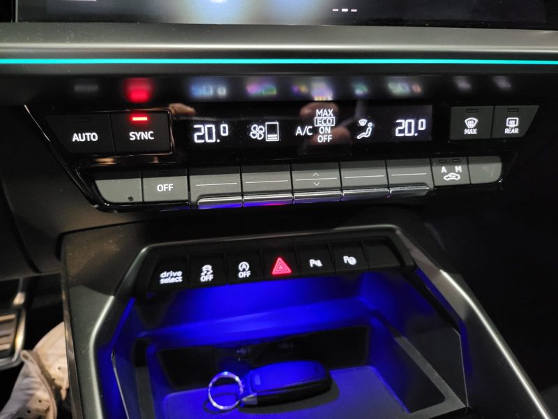 AUDI A3 SPORTBACK 35 TFSI 150cv S-Line S-Tronic / APPLE CARPLAY/CAMERA DE RECUL/AUDI DRIVE SELECT