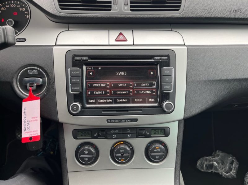 VOLKSWAGEN PASSAT 2009