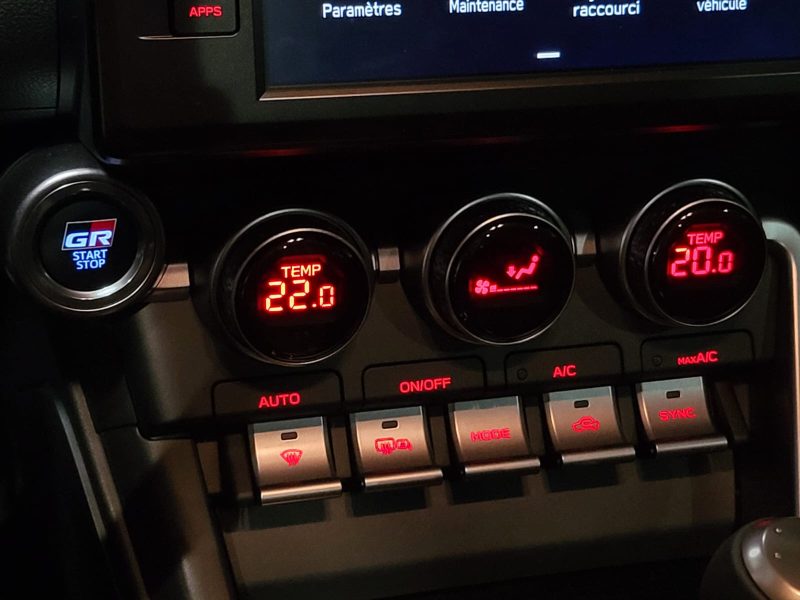 TOYOTA GR86 2.4i 234cv Boîte Auto / APPLE CARPLAY/ANDROID AUTO/CAMERA DE RECUL/SIEGES CHAUFFANT