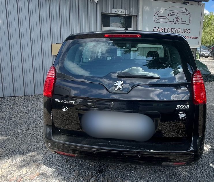 PEUGEOT 5008 2010