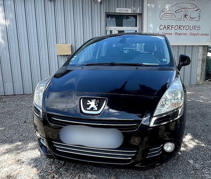 PEUGEOT 5008 2010