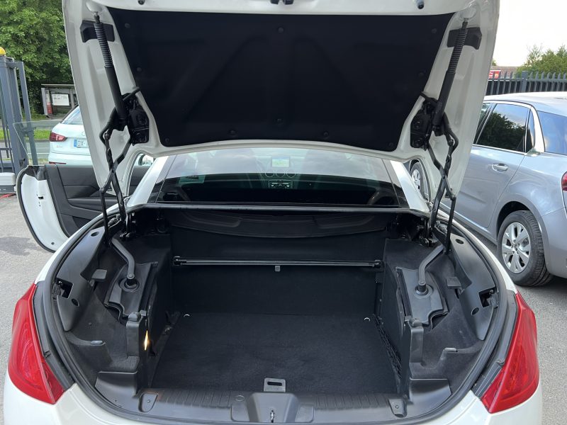 PEUGEOT 308 CC PHASE 2 FELINE 1.6 VTI 120 57 400 Kms GPS CUIR BLUETOOTH CRIT AIR 1 - GARANTIE 1 AN