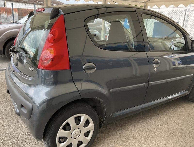 PEUGEOT 107 1.0 68 Cv PREMIERE MAIN / 29 900 Kms 5 PORTES CLIMATISATION BLUETOOTH - GARANTIE 1 AN