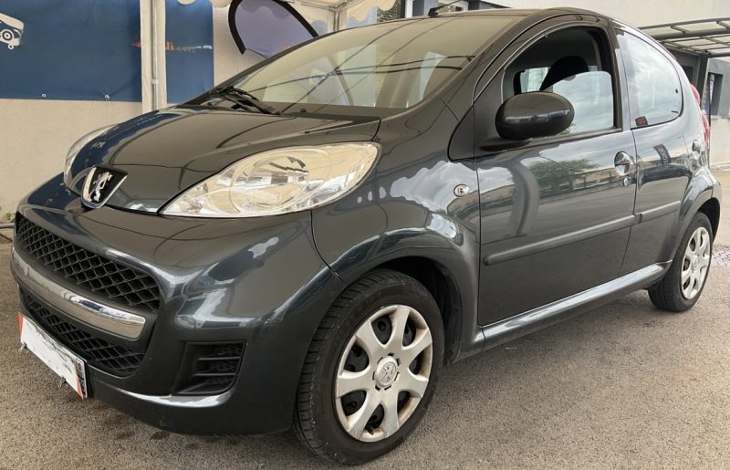 PEUGEOT 107 1.0 68 Cv PREMIERE MAIN / 29 900 Kms 5 PORTES CLIMATISATION BLUETOOTH - GARANTIE 1 AN