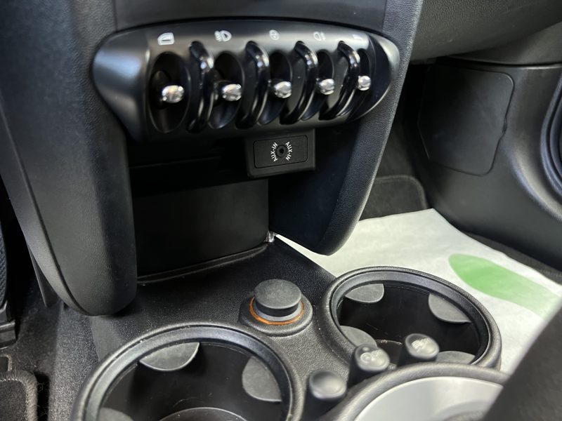 MINI MINI II PHASE 2 ONE 1.4 75 Cv CLIMATISATION BLUETOOTH CRIT AIR 1 - Garantie 1 an