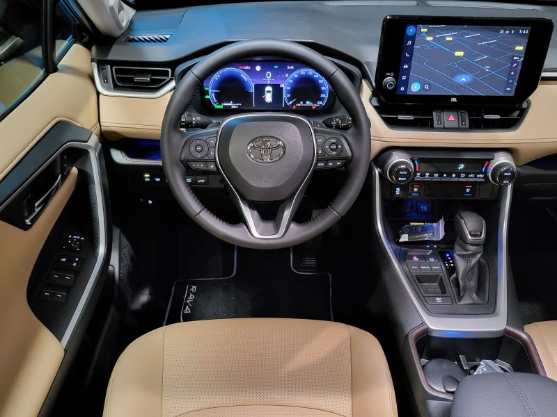 TOYOTA RAV4 Hybrid 2.5 VVT-i 218cv Lounge BVA / SIEGES CHAUFFANT-VENTILES/CAMERA/CHARGEUR A INDUCTIO