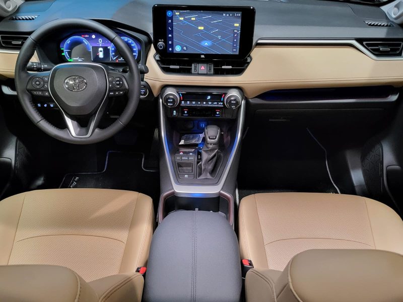 TOYOTA RAV4 Hybrid 2.5 VVT-i 218cv Lounge BVA / SIEGES CHAUFFANT-VENTILES/CAMERA/CHARGEUR A INDUCTIO