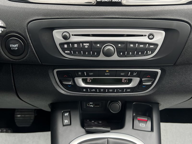 RENAULT SCENIC 3 III BOSE 1.5 DCI 110 Cv 1ERE MAIN / 36 800 Kms GPS BLUETOOTH - GARANTIE 1 AN