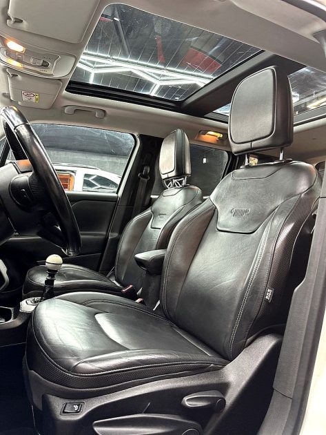 JEEP RENEGADE SUV 2015