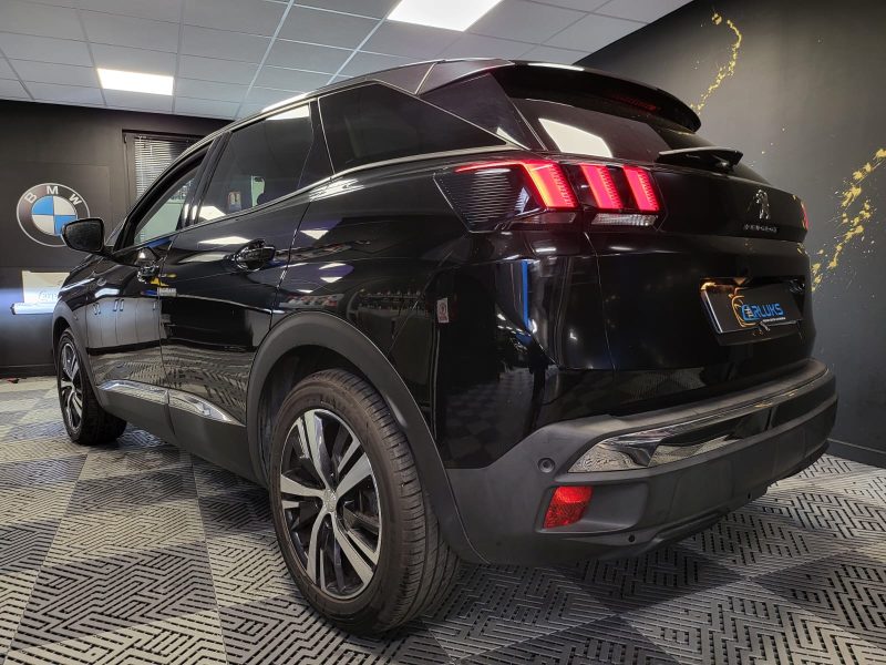 PEUGEOT 1.2 PURETECH 130cv ALLURE / FEUX LED / CARPLAY / ANDROID AUTO/ CAMERA 360 / PREMIÈRE MISE EN