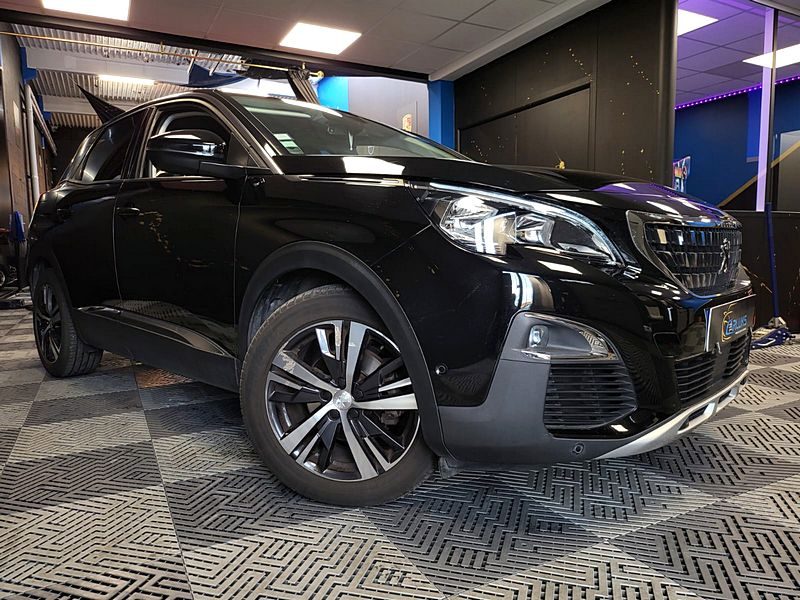 PEUGEOT 1.2 PURETECH 130cv ALLURE / FEUX LED / CARPLAY / ANDROID AUTO/ CAMERA 360 / PREMIÈRE MISE EN