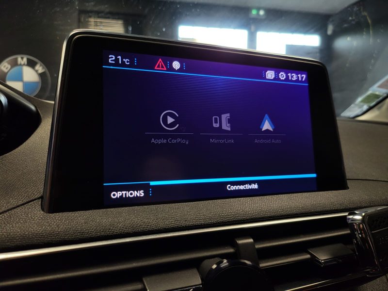 PEUGEOT 1.2 PURETECH 130cv ALLURE / FEUX LED / CARPLAY / ANDROID AUTO/ CAMERA 360 / PREMIÈRE MISE EN