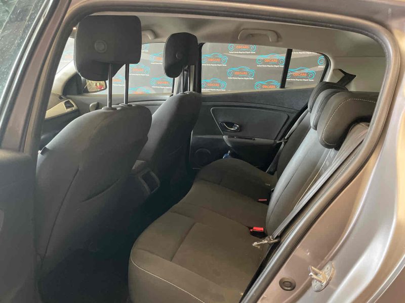 RENAULT MEGANE III Berline 1.5 dCi 1461cm3 110cv