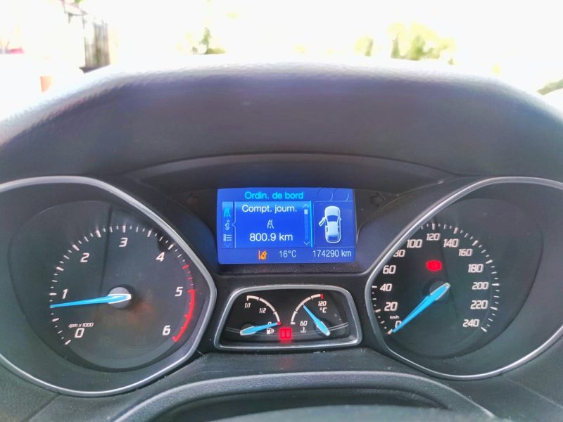 FORD FOCUS III Turnier 2011